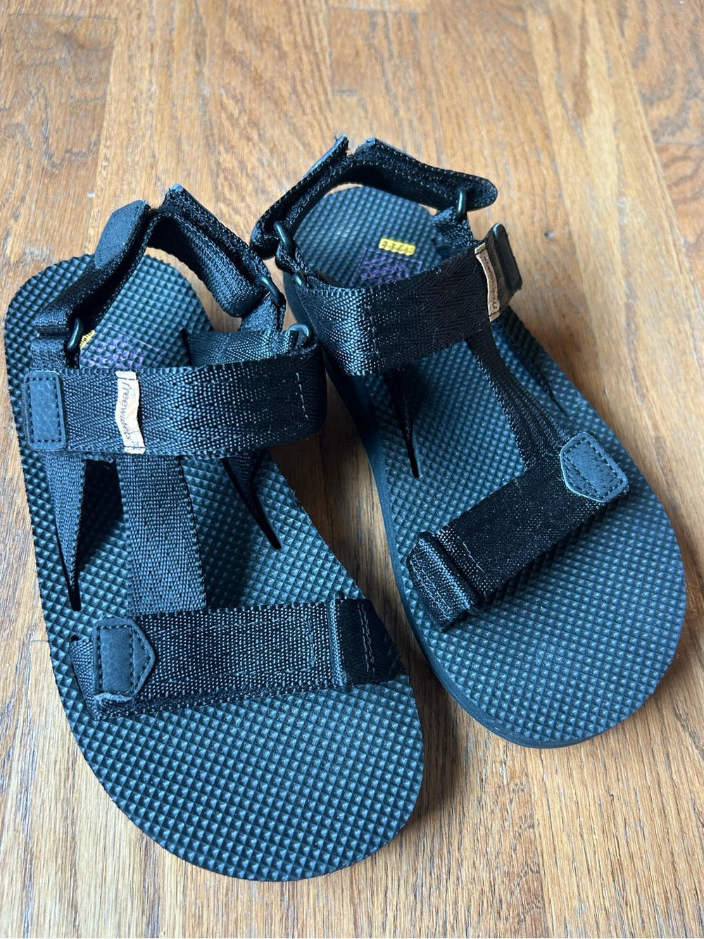 Free waters black foam sandals